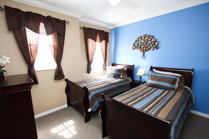 Room 4 of 46