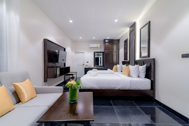 Room 7 of 30