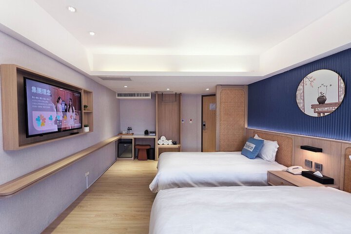 Room 22 of 33