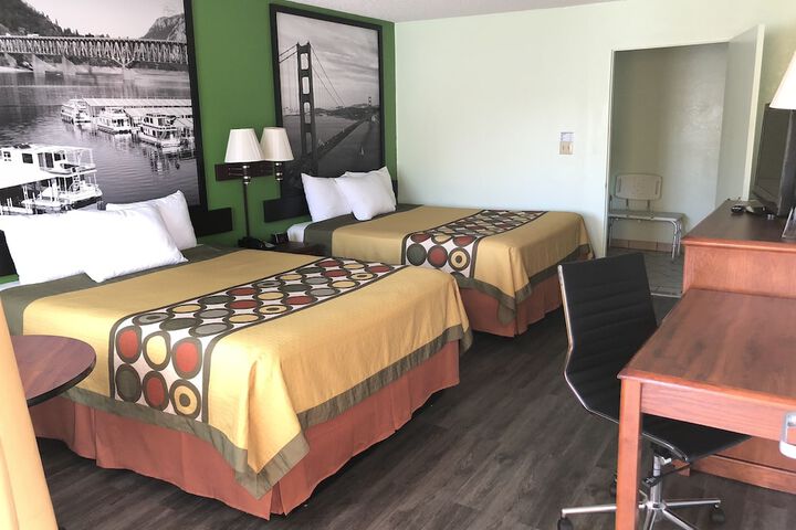 Room 19 of 28