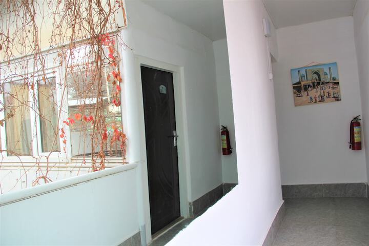 Ballroom/Hall 26 of 32