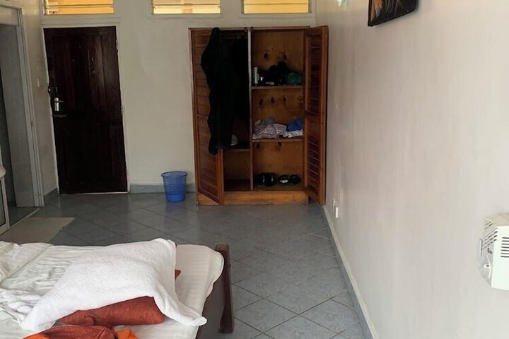 Room 9 of 41