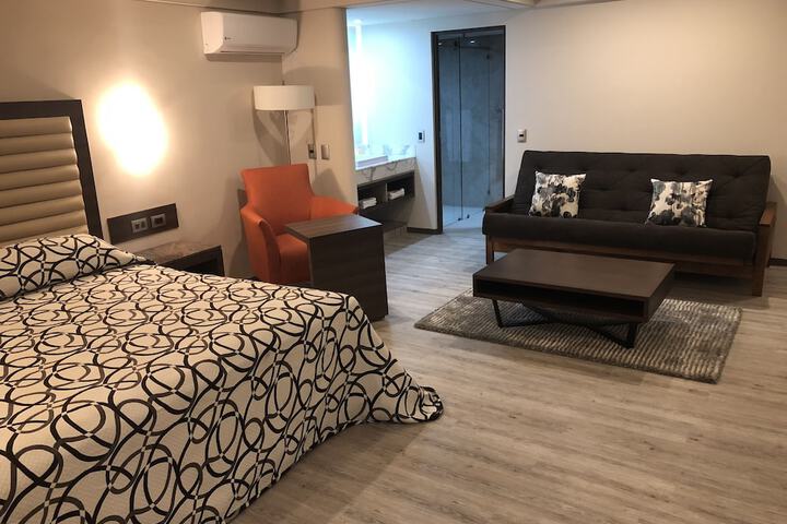 Room 9 of 47