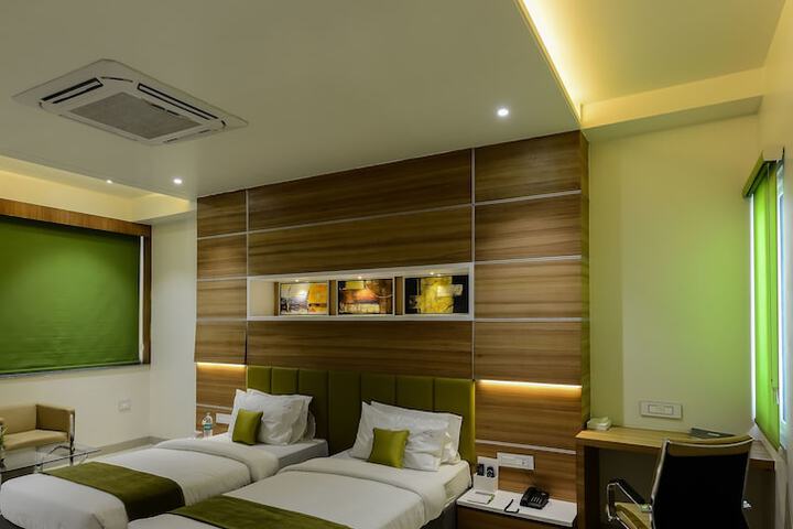 Room 14 of 85