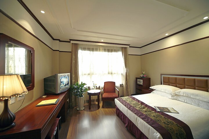 Room 5 of 30