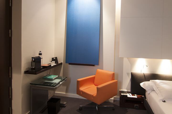 Room 9 of 61