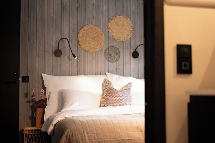 Room 9 of 35