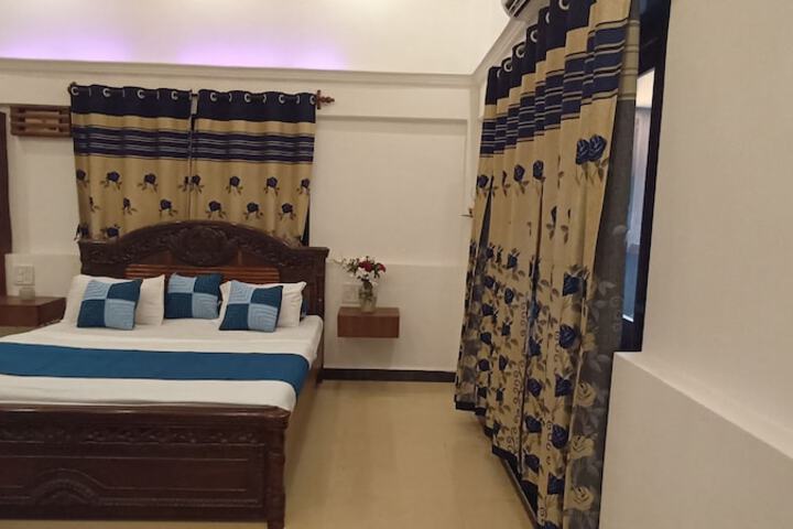Room 12 of 43