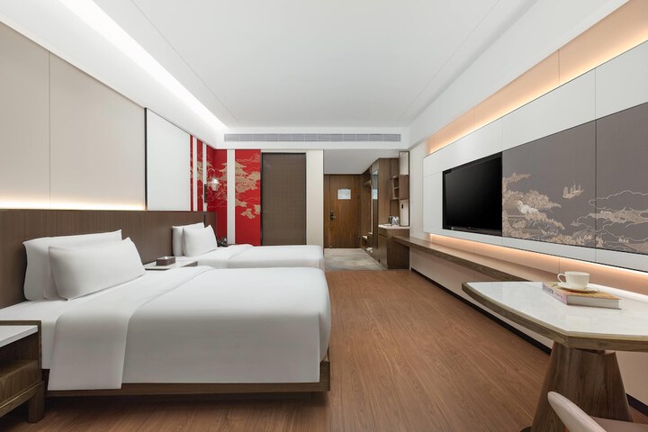 Room 9 of 19