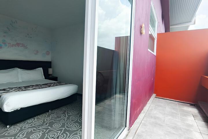 Room 41 of 76