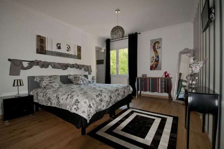 Room 12 of 15