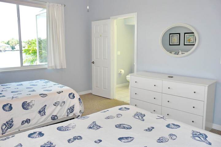 Room 5 of 24