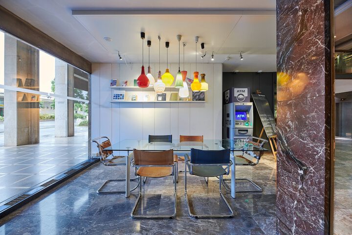 Entrance & Lobby