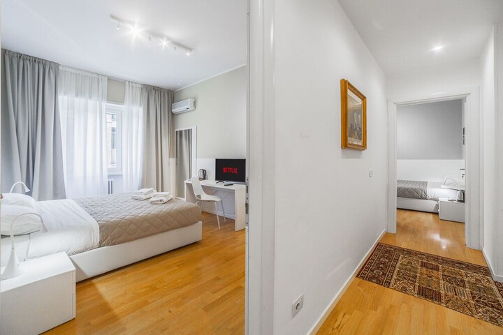 Room 12 of 42
