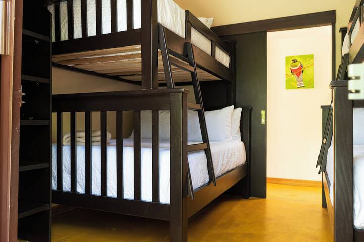 Room 6 of 47