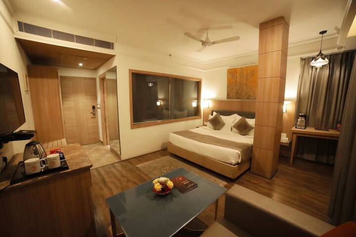 Room 27 of 100