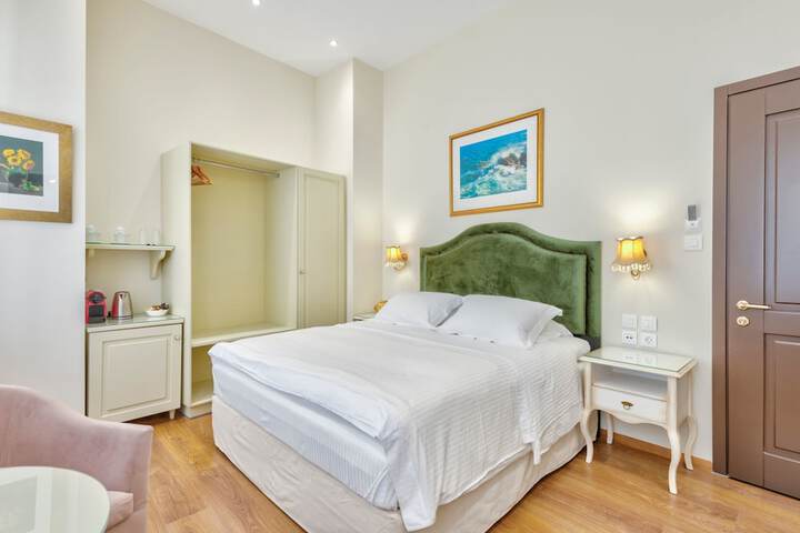 Room 14 of 74