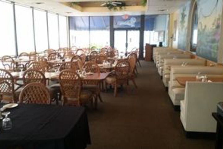 Dining 10 of 45