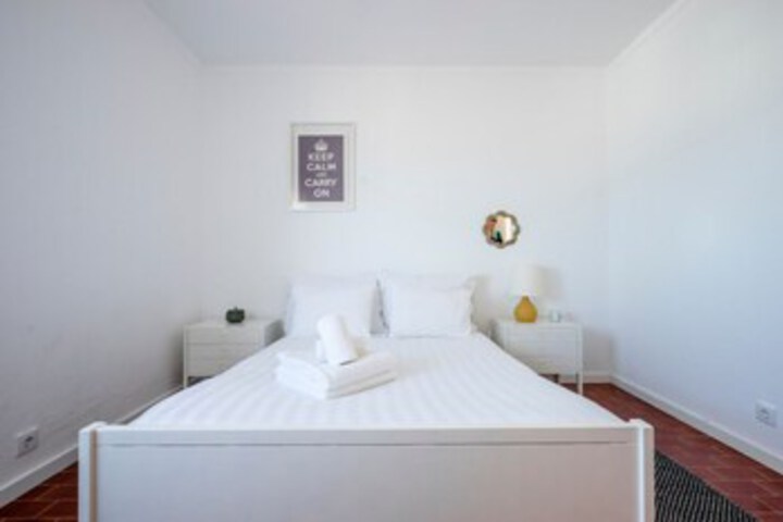 Room 37 of 48
