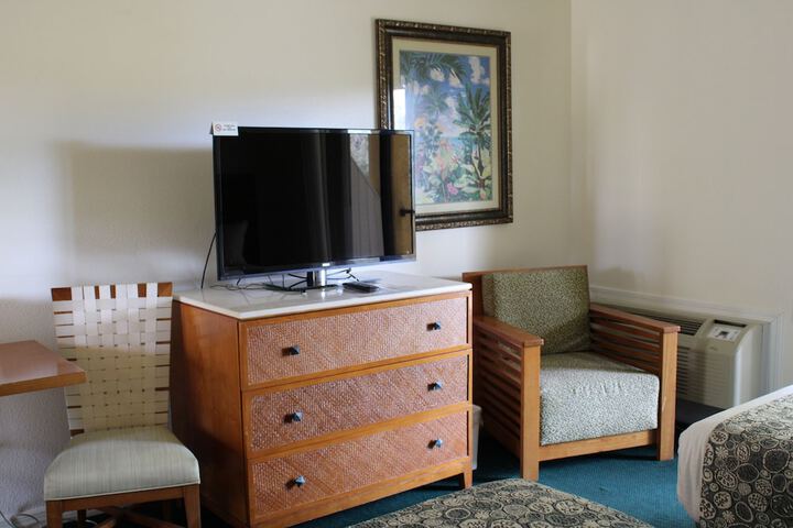 Room 10 of 23