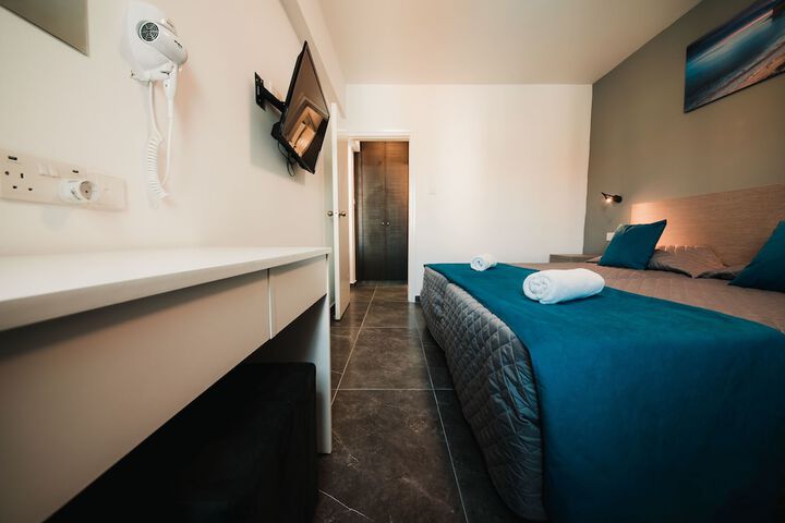 Room 14 of 98