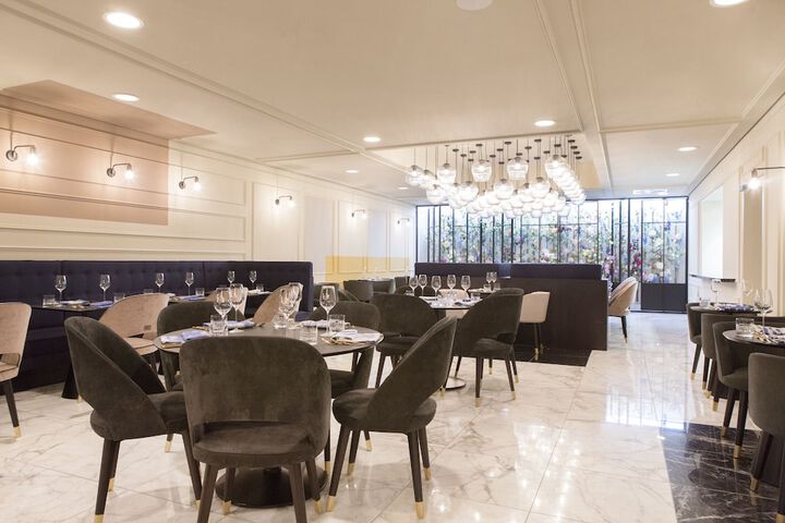 Food court