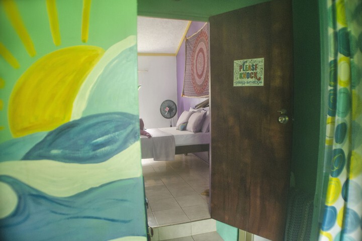 Room 21 of 64
