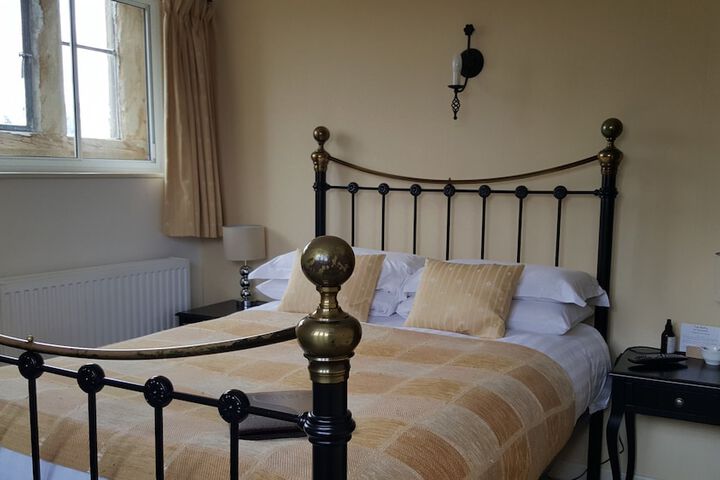Room 9 of 42