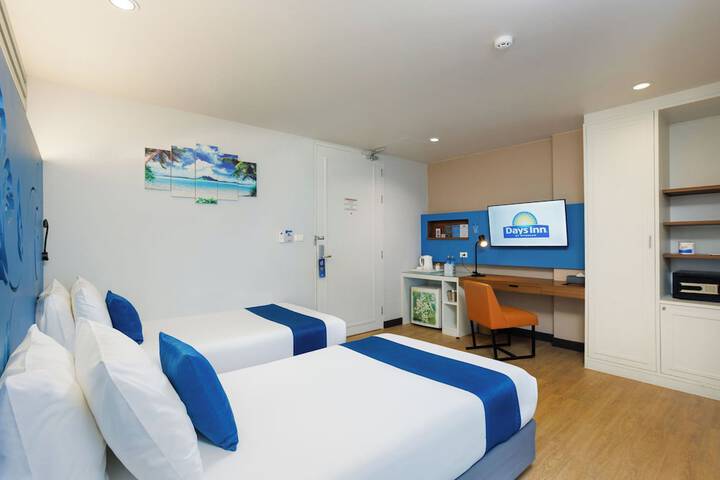 Room 26 of 110