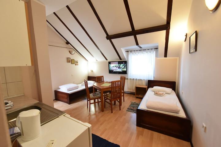 Room 21 of 68