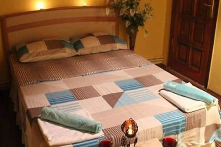 Room 7 of 27