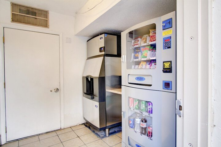 Vending machine