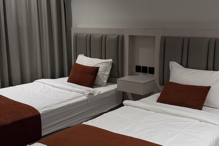 Room 5 of 29