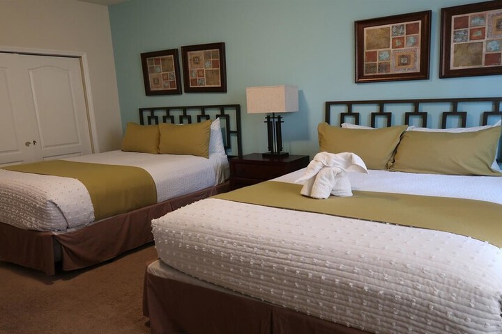 Room 4 of 30