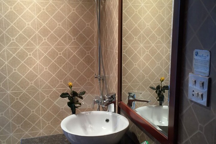 Room 25 of 143
