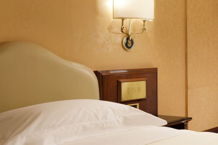Room 4 of 39
