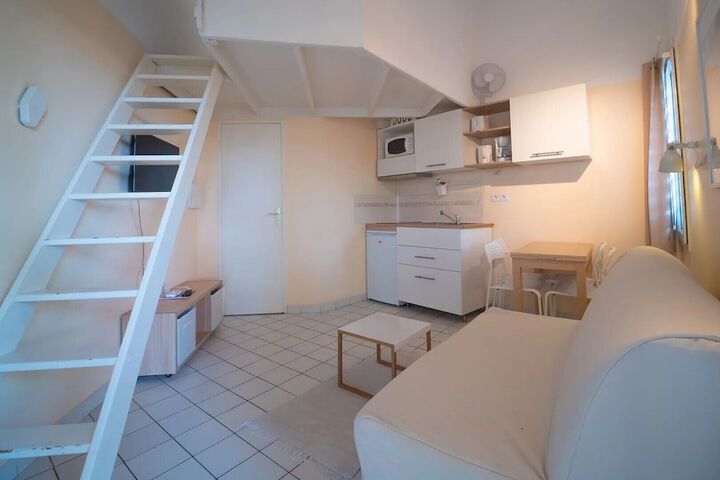 Room 84 of 141
