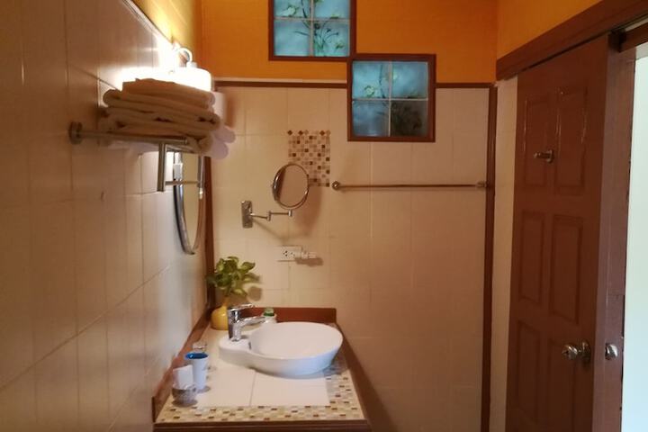 Room 16 of 39