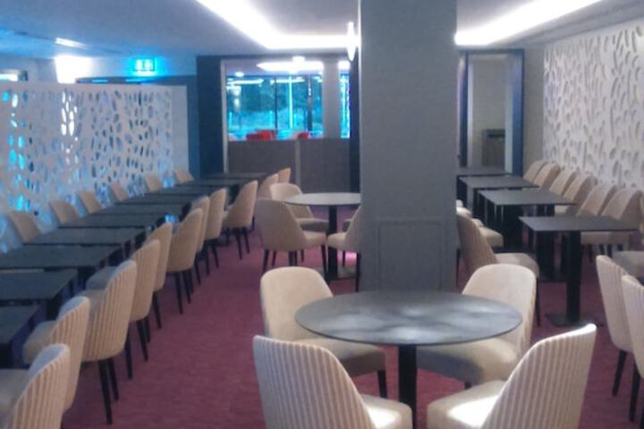 Ballroom/Hall 44 of 56