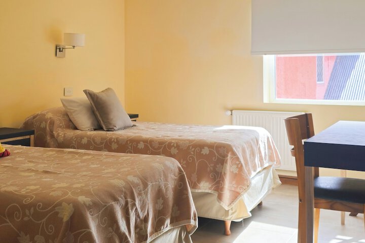 Room 5 of 27