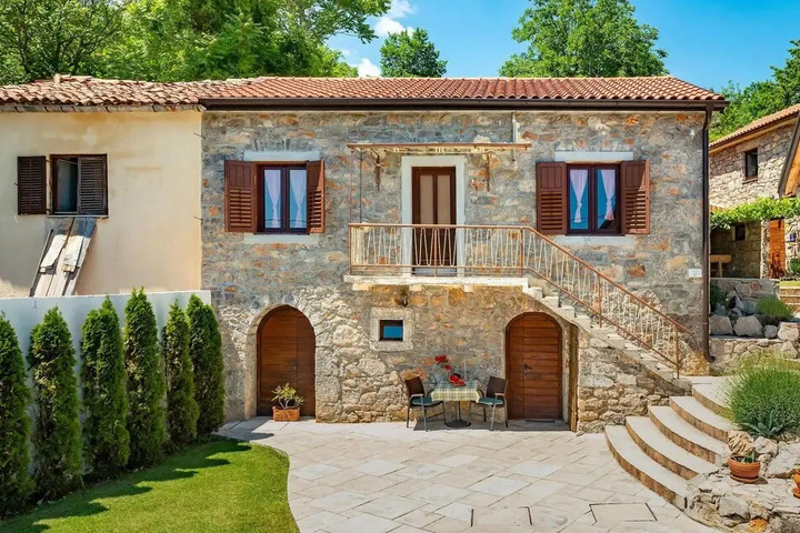 Nice Home in Veprinac with Outdoor Swimming Pool Hot Tub & 5 Bedrooms