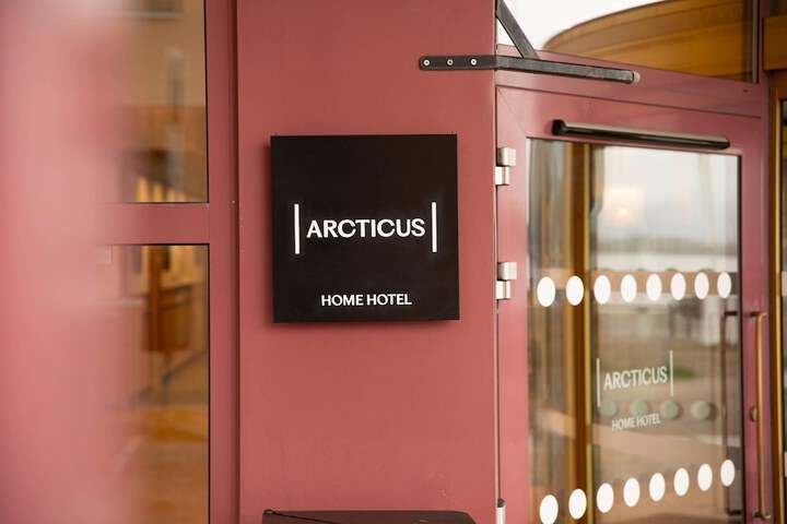 Hotel 63 of 65