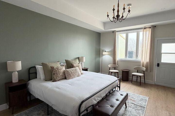 Room 5 of 91