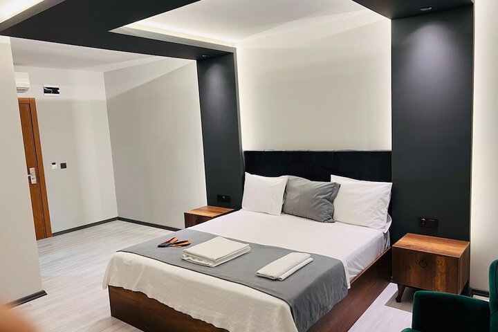 Room 3 of 12
