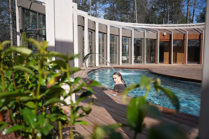 Pool 62 of 113