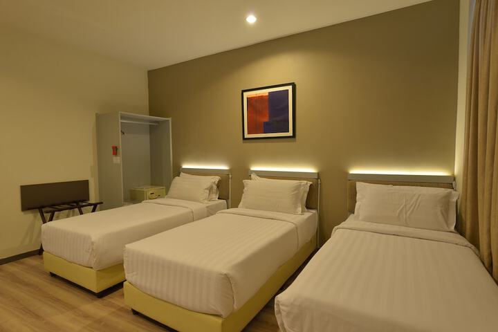 Room 18 of 78