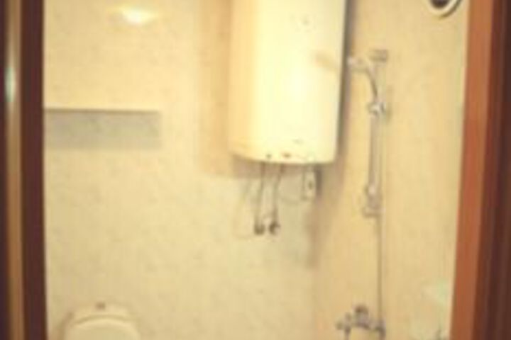 Room 4 of 43