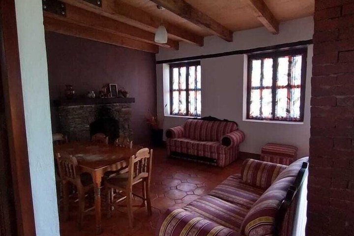 Room 8 of 19