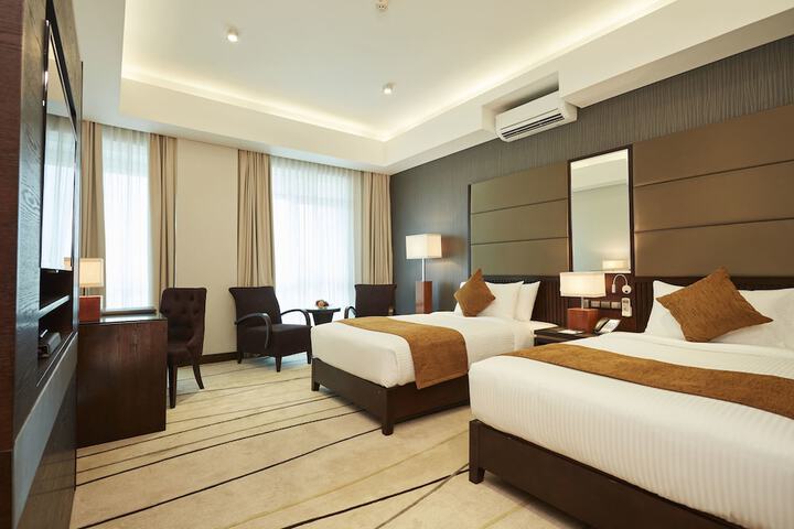 Room 4 of 65
