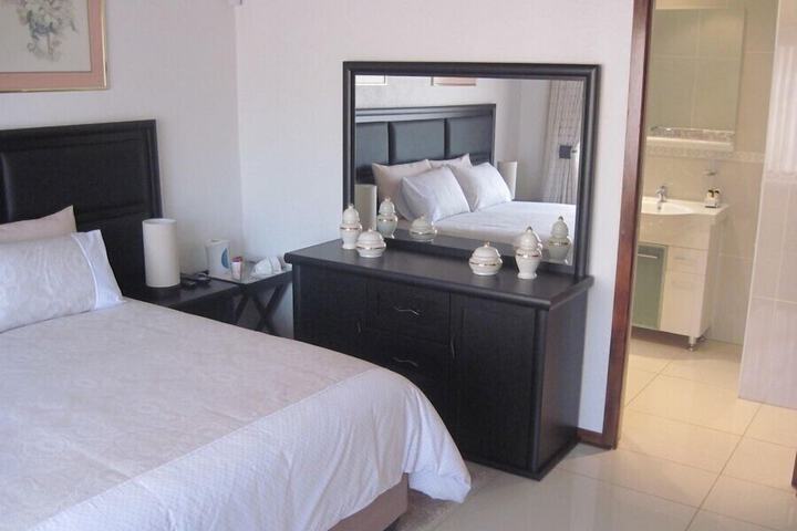Room 5 of 23